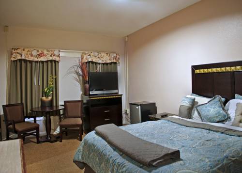 Harborview Inn & Suites