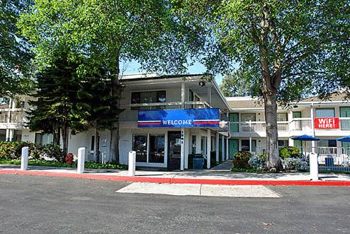 Motel 6 Oakland - Embarcadero